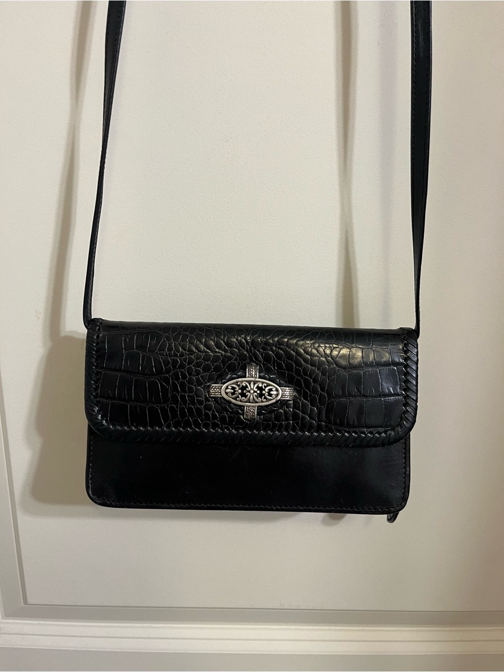 Brighton Black Croc-Texture Leather Wallet Crossbody